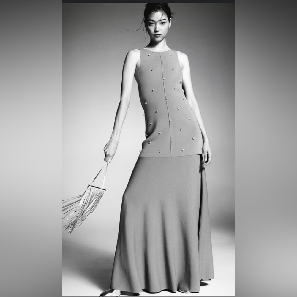 H&M Limited Edition 2pcs cord set Embleshed knit Top/Knit Flared skirt